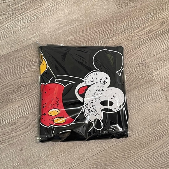 2/$10 Mickey Mouse V-Neck Crew Cut tshirt in size XL 10/12 - Picture 5 of 5